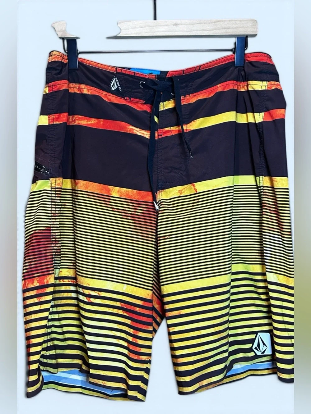🌸⁠Volcom 4-Way Stretch Boardshorts Men 32 Nanolater Surf Trunks
